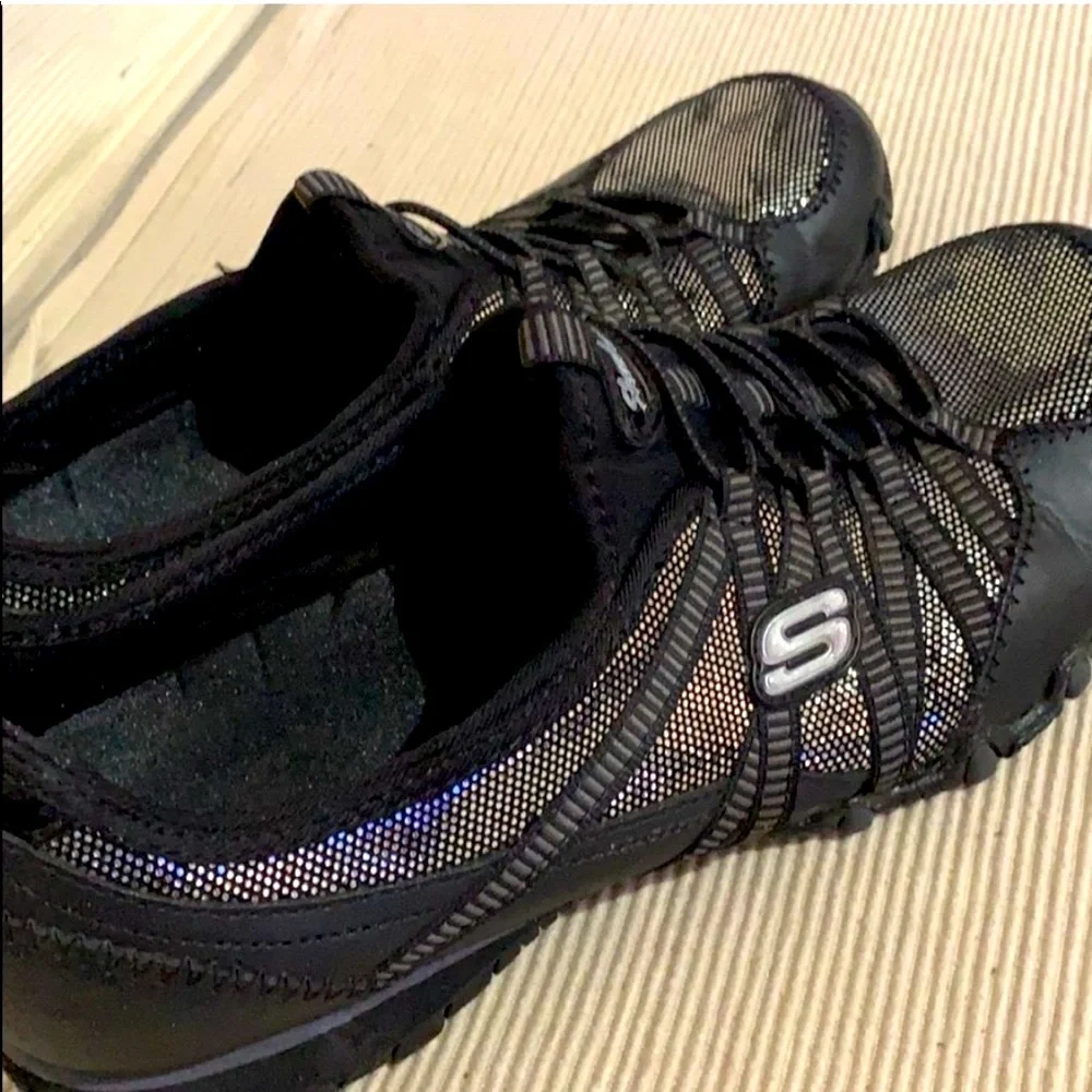 Skechers Gratis Black/Metallic Silver Sneakers